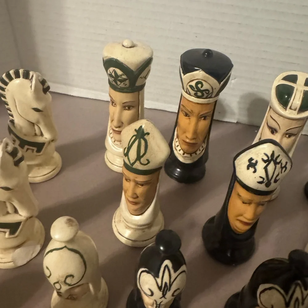 Vintage Ceramic Duncan Mold Hand-painted Chess Set - Picture 8 of 11